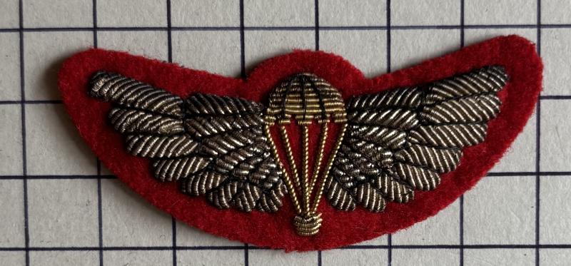 c1960s Red Mess Dress Special Air Service (SAS) Qualification Parachutist Wings Senior Non Commissioned Officer's (SNCO) Pattern Wire Embroidered Badge