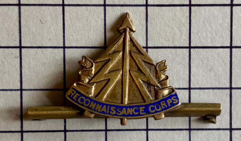 cWW2 Reconnaissance Corps Regiment Sweetheart Pin Lapel Brass & Enamel Badge