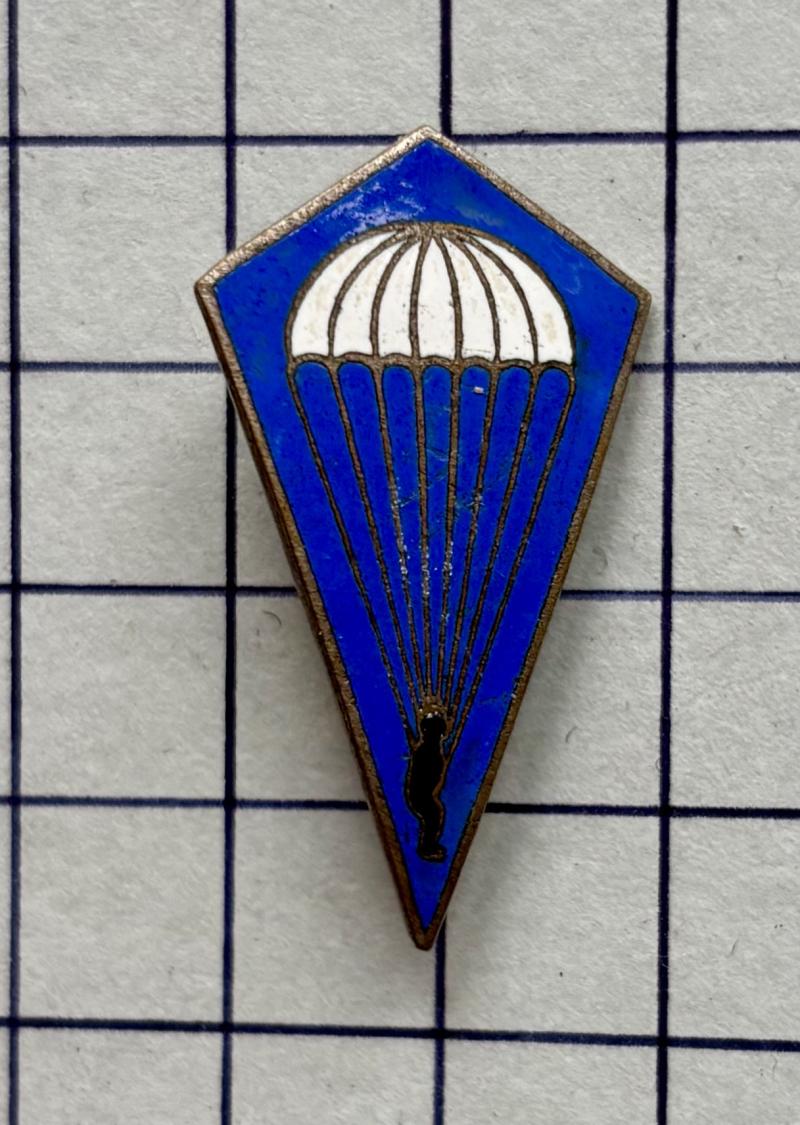 Vintage Unknown (Likely Romanian or Yugoslavian?) Airborne Parachutist Parachute Enamel Pin Badge