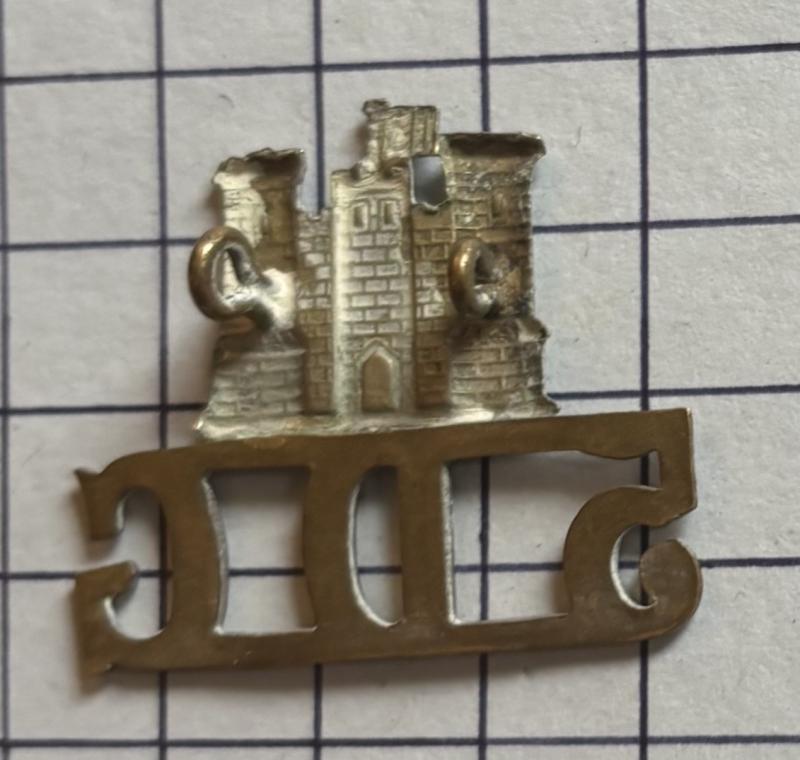 Post 1922 5th Royal Inniskilling Dragoon Guards Irish Regiment Shoulder Title 5DG Badge