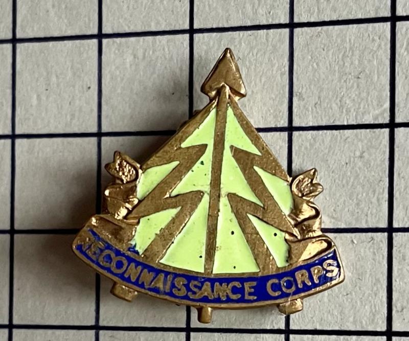 cWW2 Reconnaissance Corps Regiment Sweetheart Pin Lapel Brass & Enamel Badge
