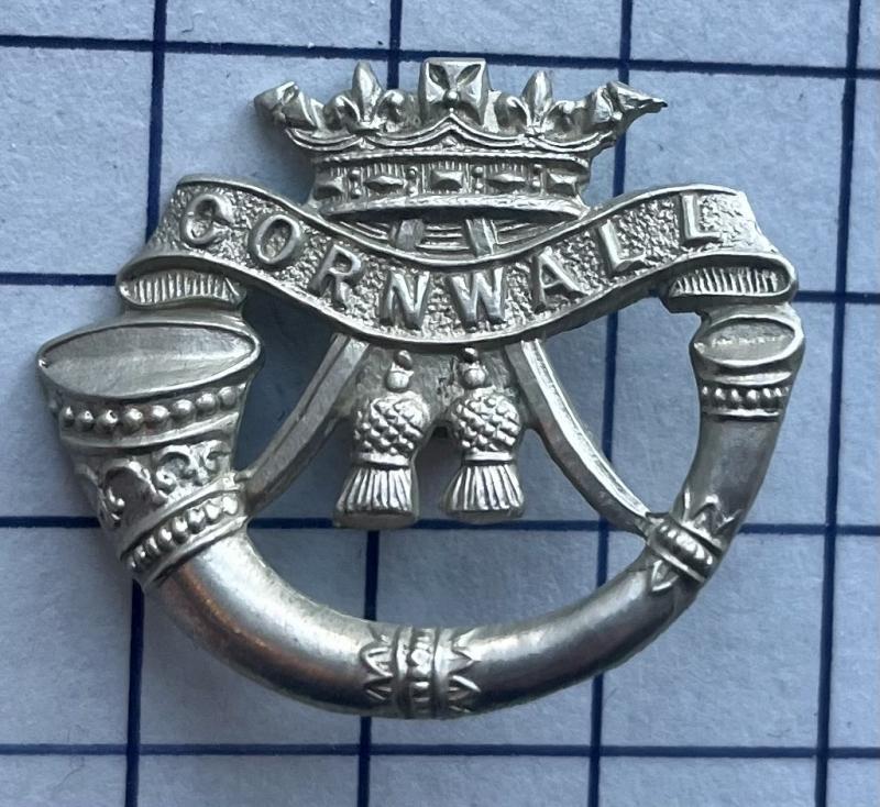 c1951-56 Duke of Cornwalls Light Infantry (DCLI) Other Ranks White Metal Collar Badge