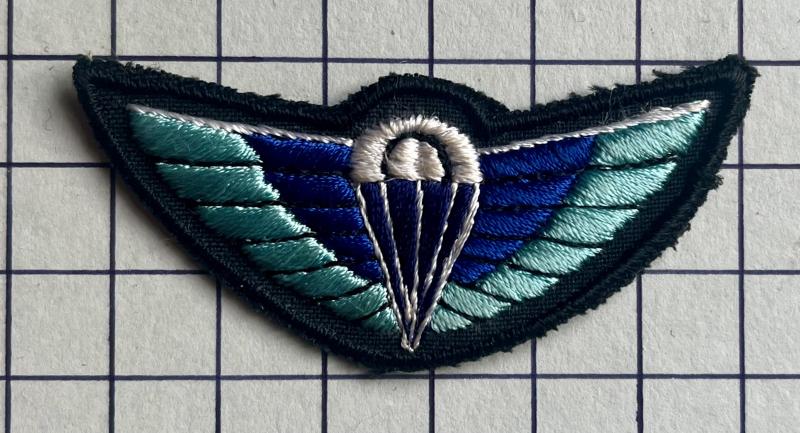 c1970s 1st New Zealand Special Air Service (NZAS) Regiment Thai Made Cloth Parachutist Wing Patch Badge
