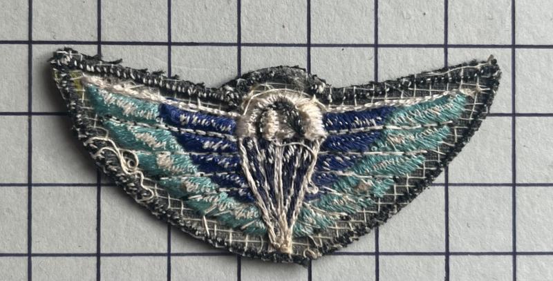 c1970s 1st New Zealand Special Air Service (NZAS) Regiment Thai Made Cloth Parachutist Wing Patch Badge