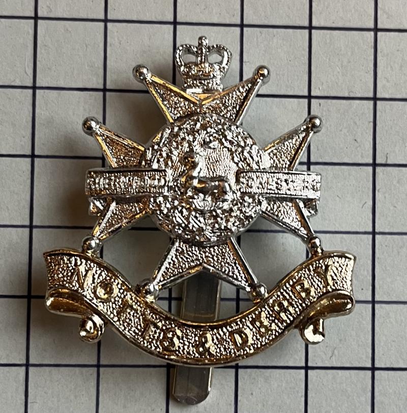 c1952-70 Sherwood Foresters (Nottinghamshire and Derbyshire Regiment) Anodised Aluminium Cap Badge