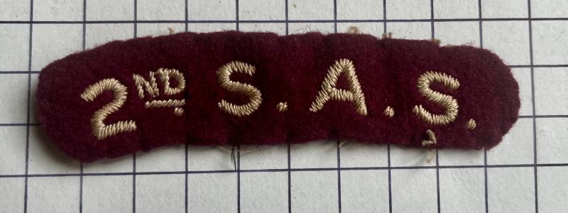 cWW2 2nd Regiment Special Air Service (SAS) Scarcer Variation Cloth Shoulder Title Badge