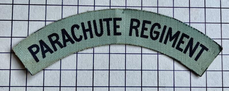cWW2 Parachute Regiment Printed Shoulder Title Calico Printers Badge