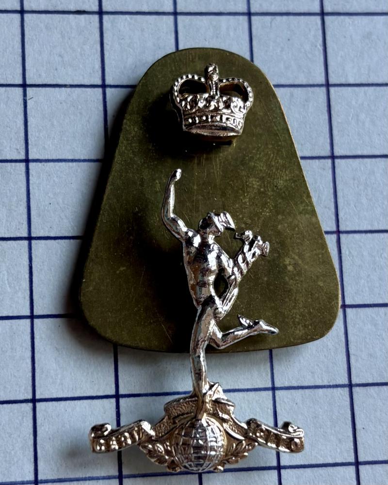 Royal Corps of Signals Anodised Aluminium Cap Badge