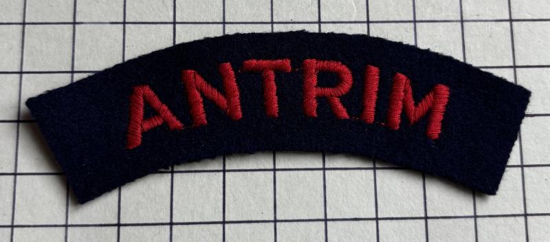 Antrim Northern Ireland Royal Engineers (RE) 146th (Antrim Artillery) Field Engineer Regiment Cloth Shoulder Title Badge