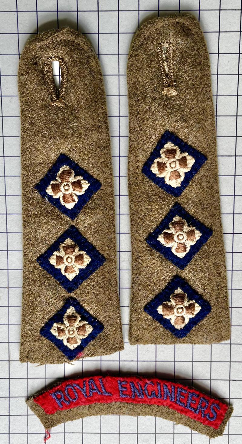 cWW2 Royal Engineers (RE) Captain Rank Shoulder Title Badge Group