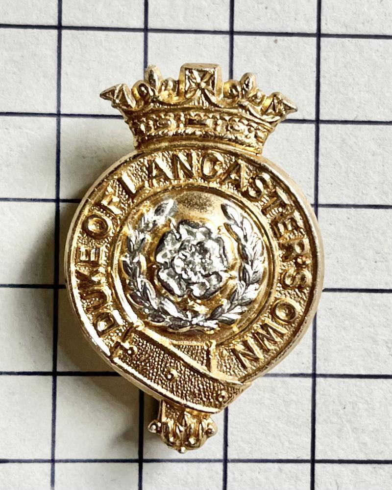 Pre-1992 Duke Of Lancaster’s Own Yeomanry (DLOY) Anodised Staybrite Cap Badge