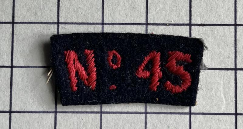 cWW2 No 45 (RM) Commando Cloth Woven Shoulder Title Badge