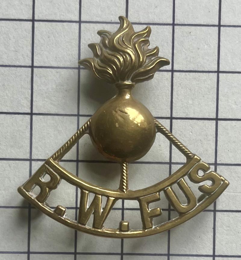 Royal Welsh Fusiliers (RWF) Brass Shoulder Title Badge