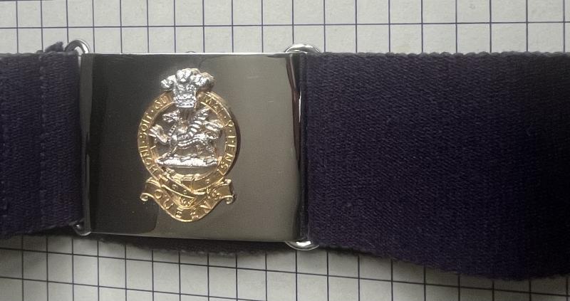 c1966-92 The Queen's Regiment Stable Belt Chrome Buckle Cap Badge Device