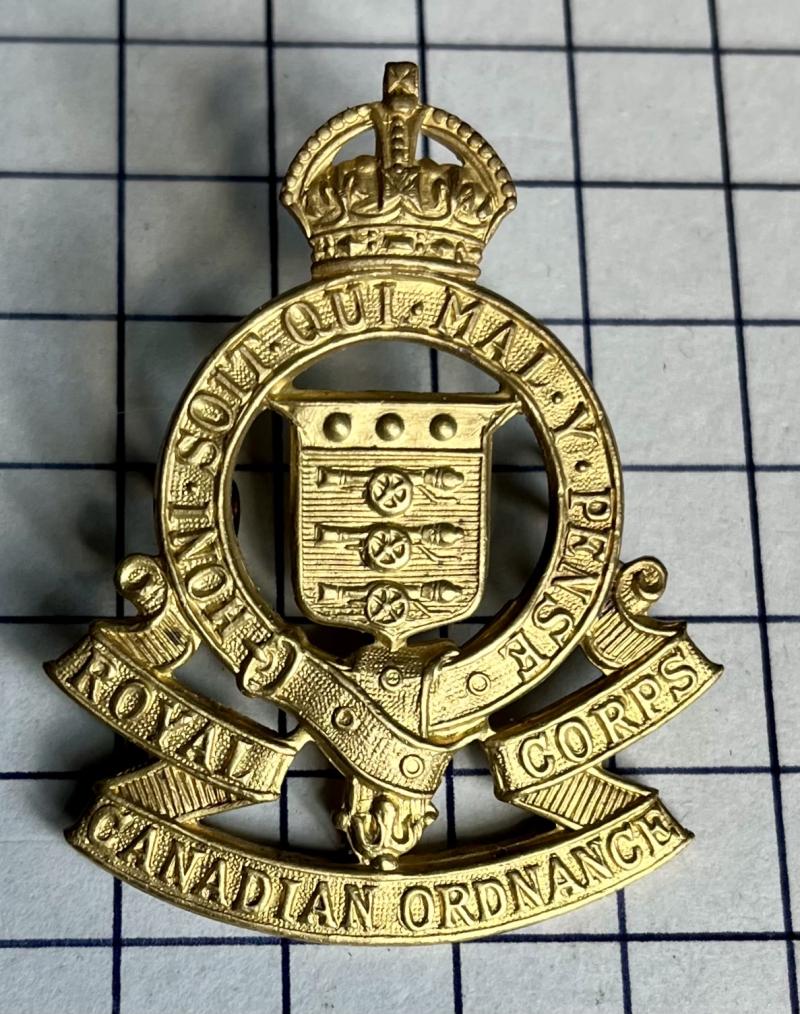 Pre-1952 Royal Canadian Ordnance Corps (RCOC) Canada Cap Badge