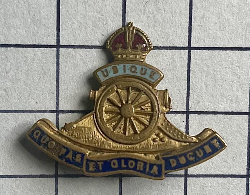 cWW1 - WW2 Royal Artillery (RA) Sweetheart Pin Badge