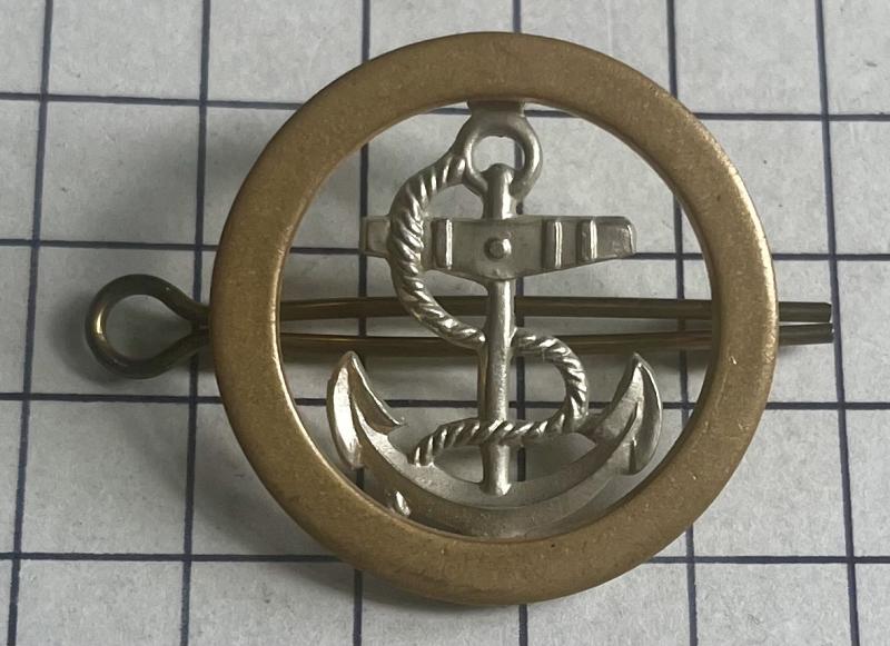 Royal Navy (RN) Bi-Metal Able Seaman's Cap Badge