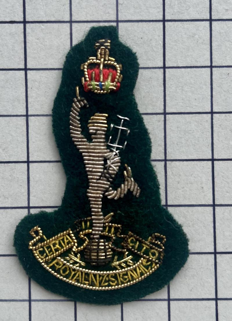Royal New Zealand (NZ) Corps of Signals Wire Embroidered Officer Pattern Beret Cap Badge