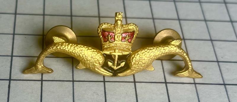 c1970s Early EIIR Royal Navy (RN) Submarine Service Dolphin Anchor Badge
