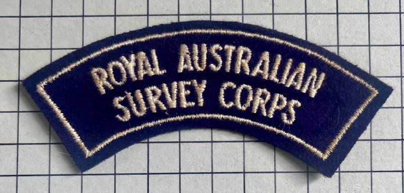 Pre 1996 Royal Australian Survey Corps (RA Svy) Cloth Bordered Shoulder Title Badge Patch