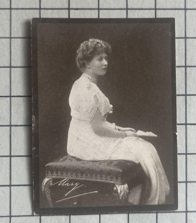 WW1 Princess Mary 1914 Christmas Tin Contents – Mary Photo