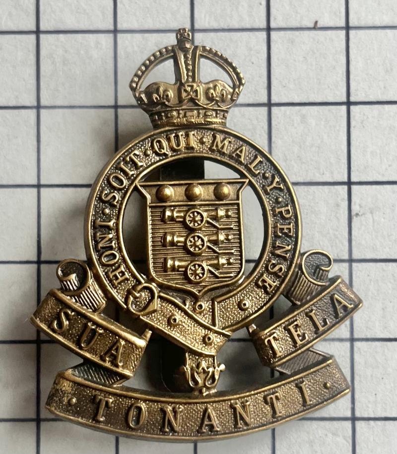 c1947-1949 Post WW2 Royal Army Ordnance Corps (RAOC) Brass Other Rank's Cap Badge 'Tonanti' Scroll