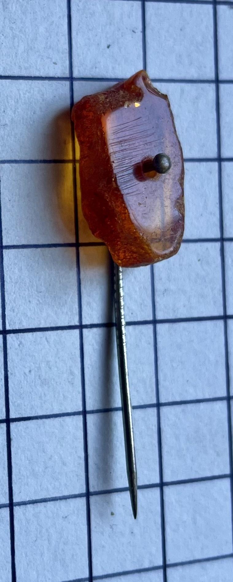 cWW2 German Amber Winterhilfswerk Stick Pin Badge