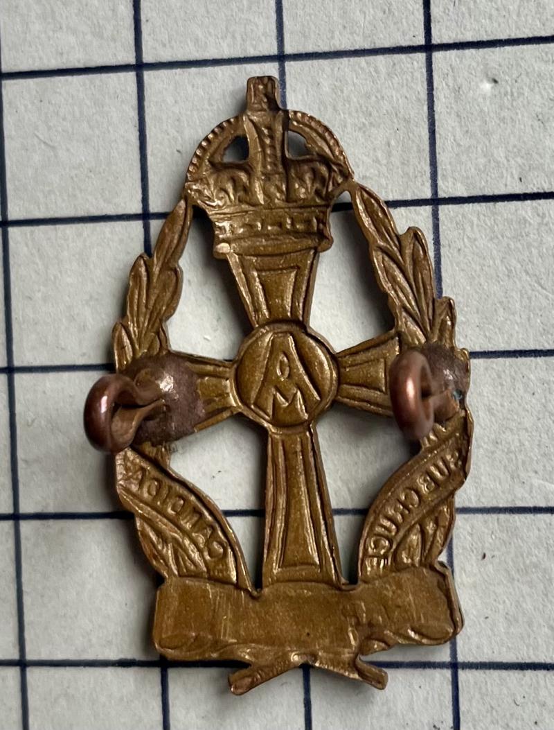 c1949-52 Queen Alexandras Royal Army Nursing Corps (QARANC) Cap Badge