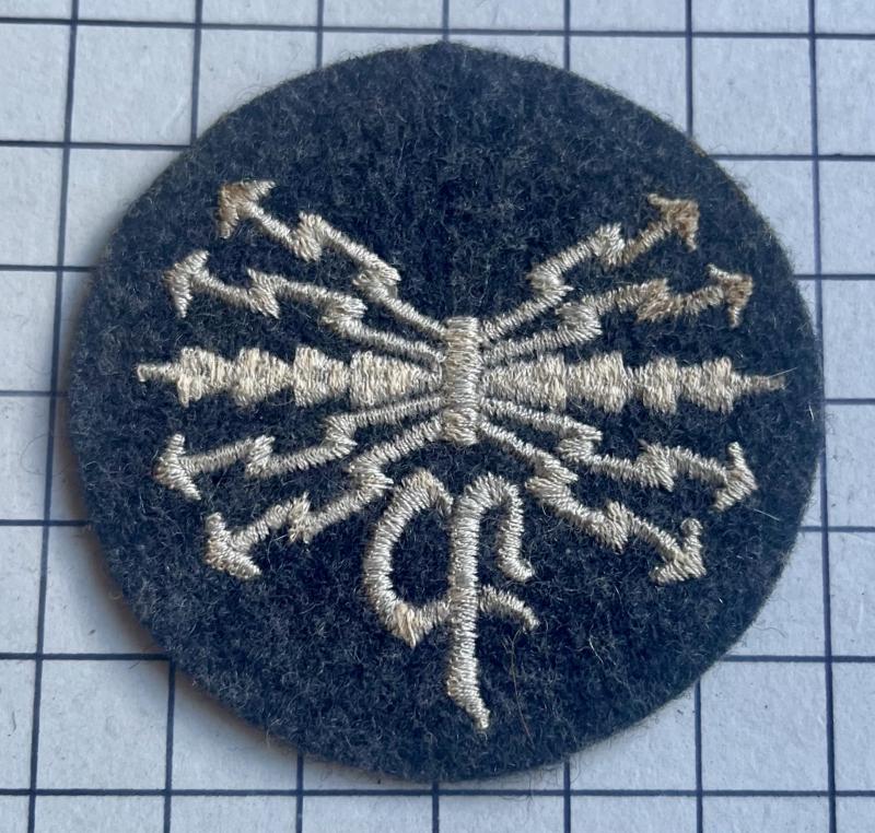 WW2 German Luftwaffe Specialist Sleeve Patch NCO and Enlisted men 'Peilfunkers' Radio Direction Finders Cloth Badge