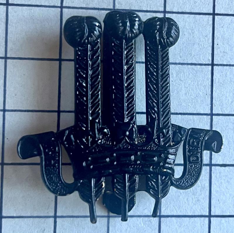 Pre 1994 The 2nd King Edward’s Own (KEO) Gurkha Rifles Blackened Brass Cap Badge