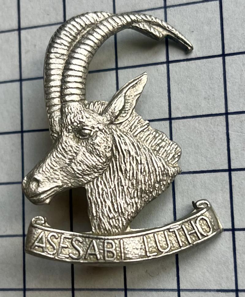 c1973-80 Rhodesian Armoured Corps Cap Badge