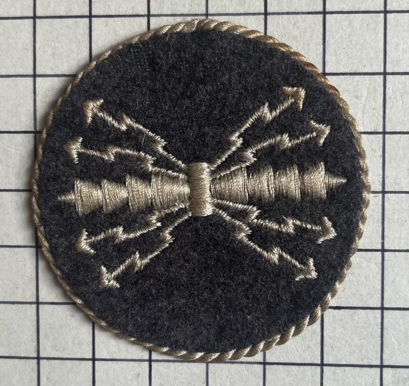 cWW2 German Luftwaffe Senior Non-Commissioned Officer Signals Radio Operator Trade Badge Patch