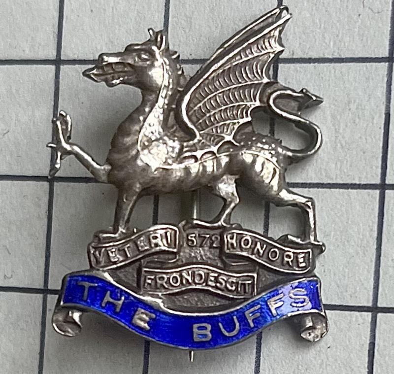 cWW2 'Silver' Marked Buffs Regimental Sweetheart Pin Badge