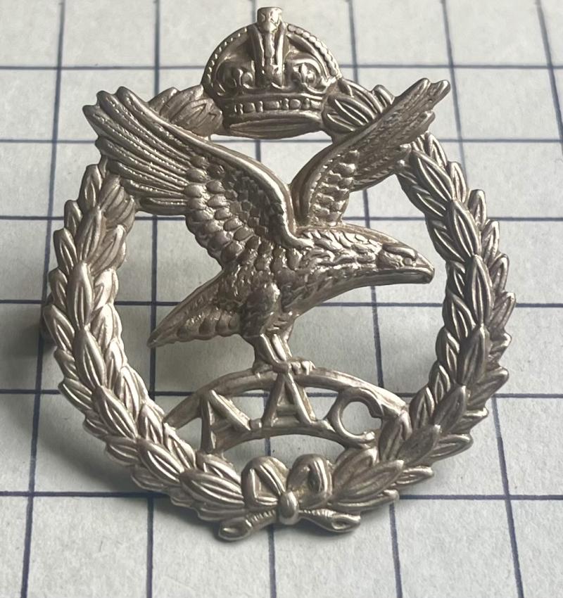 cWW2 Army Air Corps (AAC) Other Ranks Cap Badge