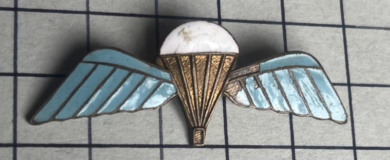 cWW2 British Parachute Wings Sweetheart Enamel & Brass Pin Badge