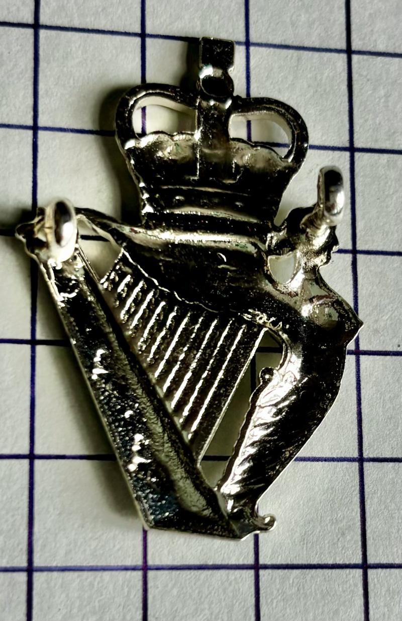 Rare c2006 Royal Irish Regiment (RIR) / Ulster Defence Regiment (UDR) 'New Metal' All Ranks Cap Badge