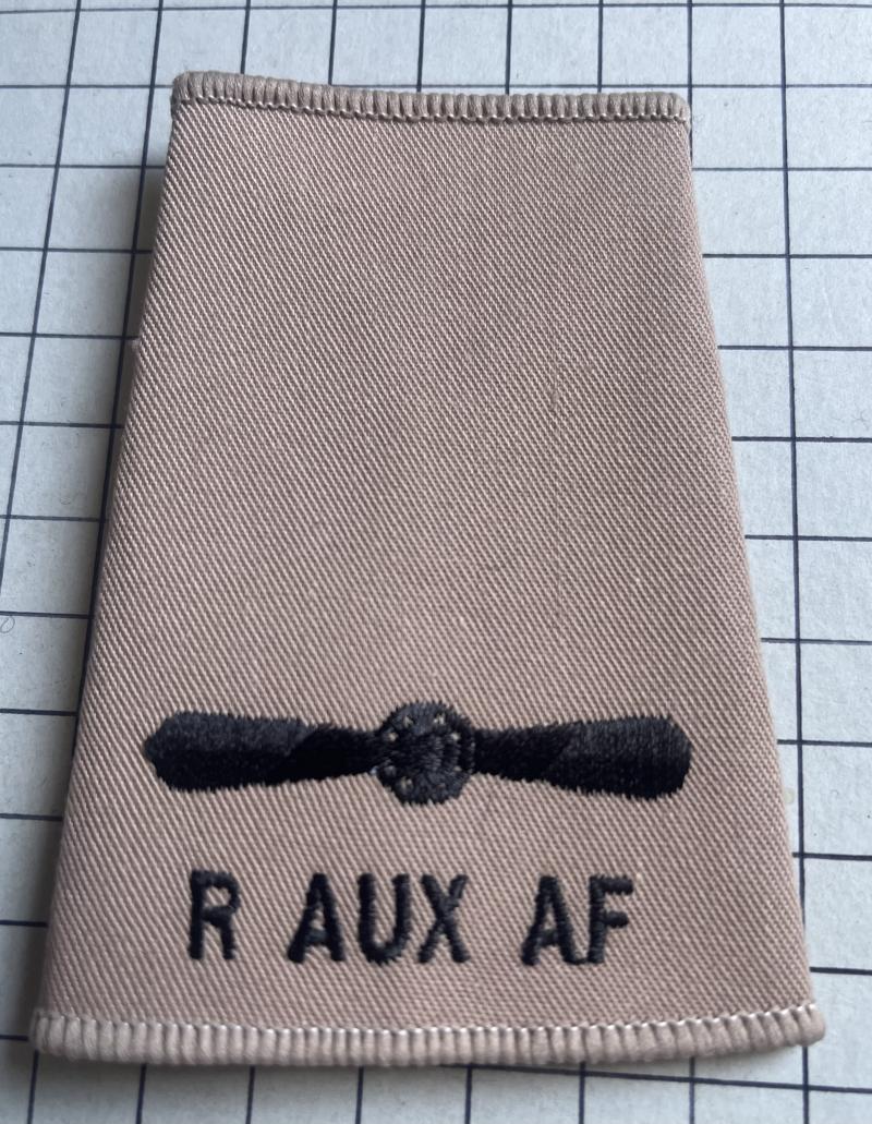 Tropical Royal Auxiliary Air Force Leading Aircraftman (LAC) Shoulder Title Slip-On Rank Slide Badge