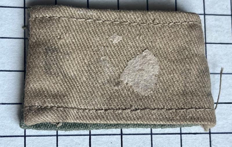 c1943-45 WWII Royal Artillery (RA) Jungle Green Tropical Shoulder Title Slip-On Badge