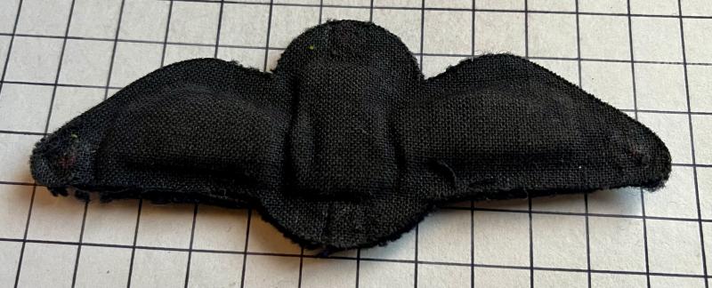 c1968-75 Singapore Air Force (SAF) Armed Forces Cloth Padded Pilot Wing