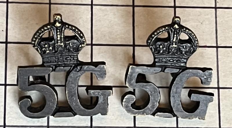 c1924-50 5th Royal Gurkha Rifles (RGR) Pair of 5G (Frontier Force) Blackened Shoulder Title Badges