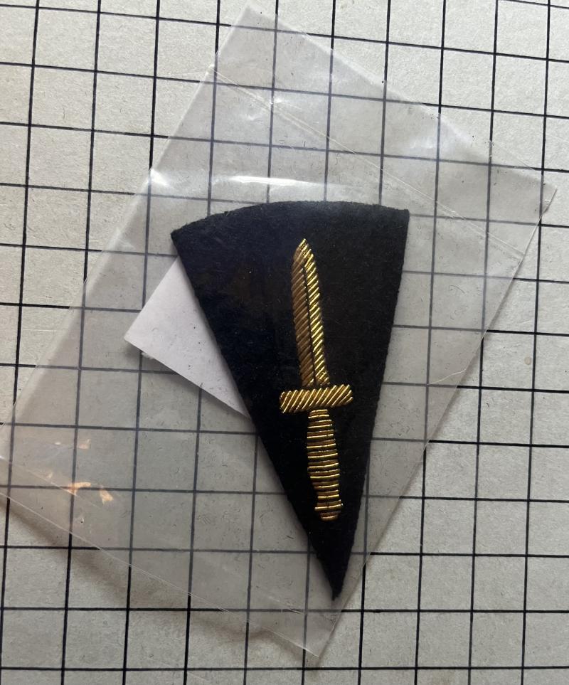 c2014 All Arms Commando Dagger Wire Embroidered No1 Dress Badge in Packet
