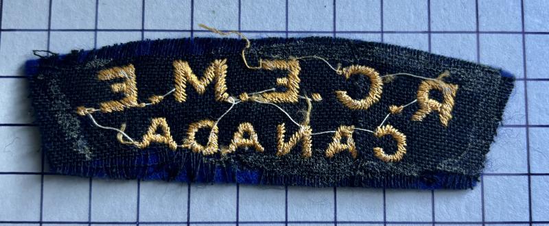 Royal Canadian Electrical Mechanical Engineers (RCEME) Canadian Cloth Shoulder Title Badge