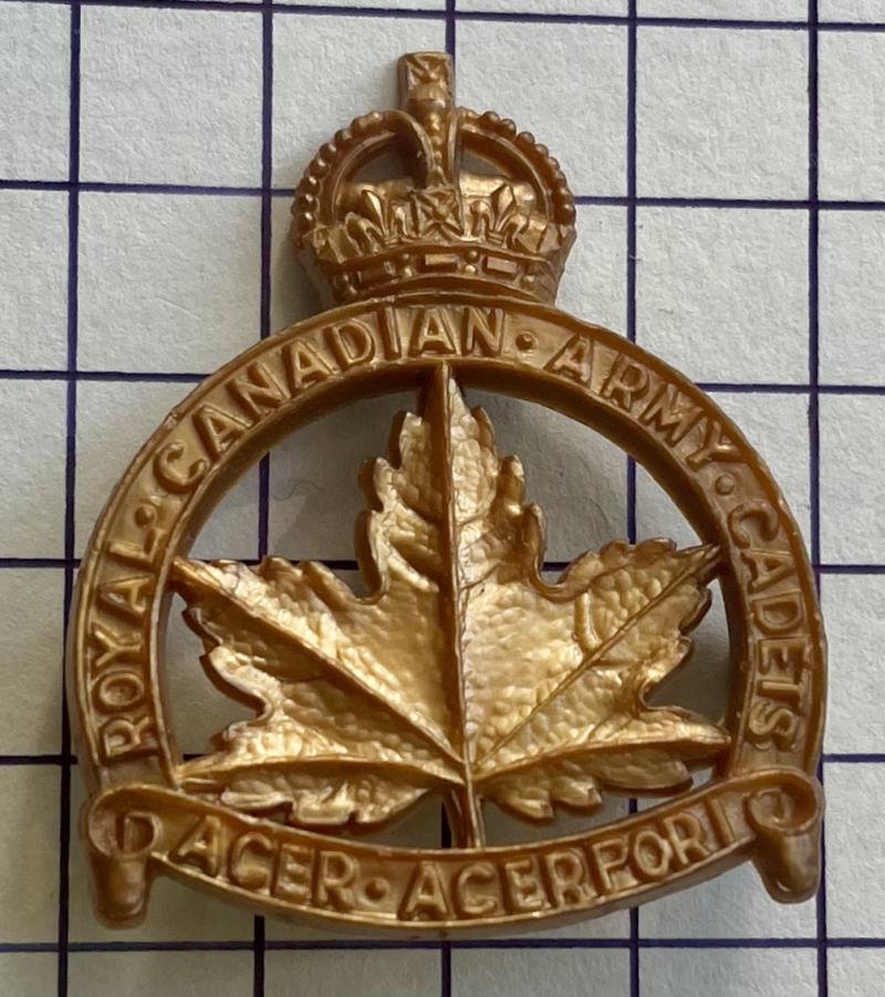 WW2 Royal Canadian Army Cadets Plastic Cap Badge