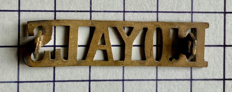 Small Royal Dragoon Guards (R.D.G.) Other Rank's Brass Metal Shoulder Title Badge