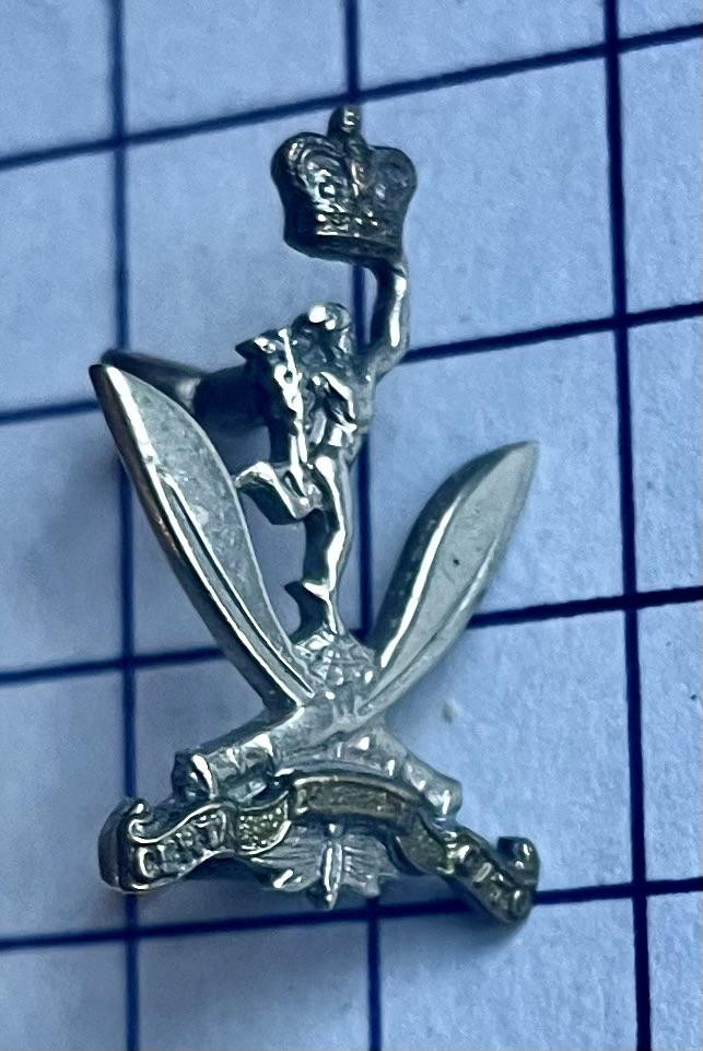 c1950-90s Gurkha Signals Regiment Bi-Metal Collar Badge
