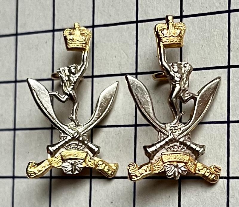 c2000s Queen's Gurkha Signals Plated Bi-Metal (New Metal) Pair of Collar Badges