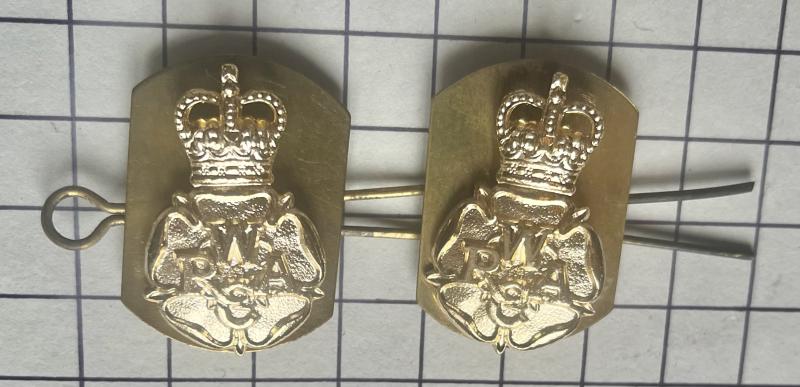Women's Royal Army Corps (WRAC) Pair of Anodised Aluminium Collar Badges