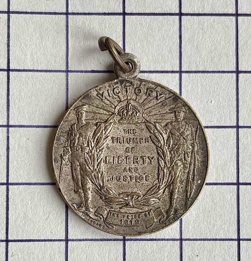 cWW1 Australia 1919 Australian Commemorative School Victory Peace Day Medal