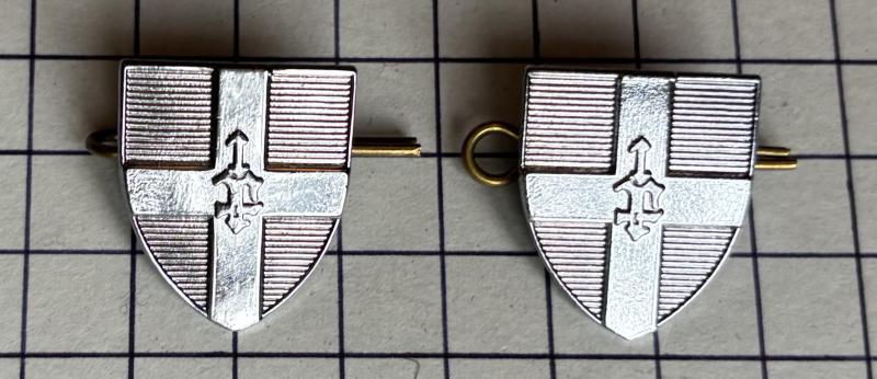 Pair of King's School Canterbury Combined Cadet Force (CCF) 'New Metal' Collar Badge