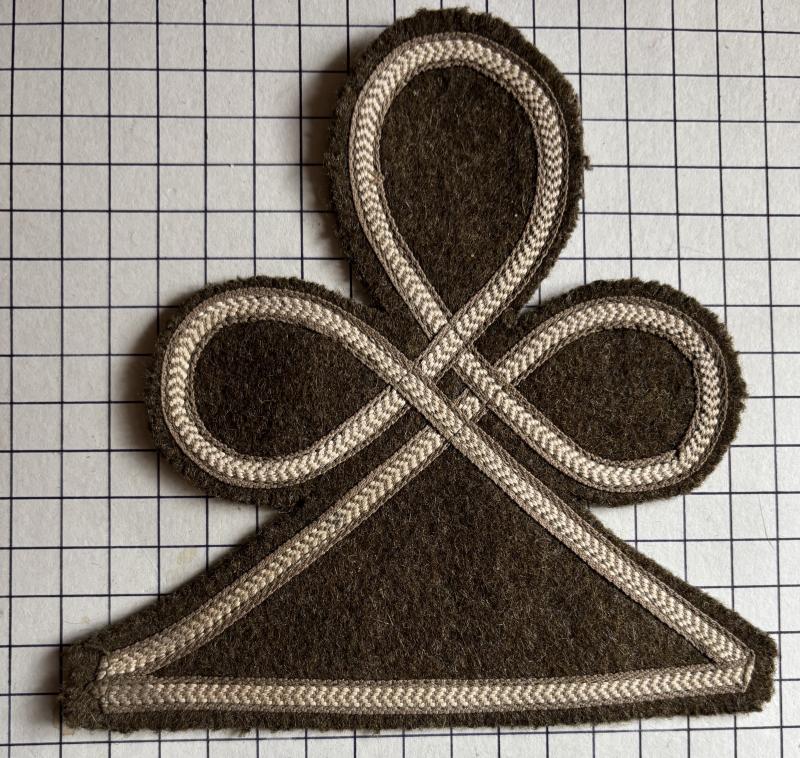 c1950-1960 Royal Military Academy Sandhurst (RMAS) Cadet Junior Under-Officer Austrian Knot Battle Dress Rank